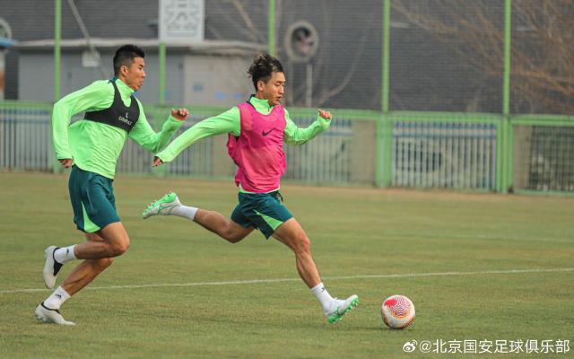 又伤了！国安官方：王刚肋骨骨折 张源韧带拉伤
