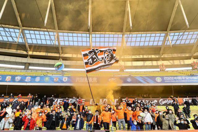 体育app下载官网-马德兴:中国职业足球环境太差,到底谁在破坏规则?